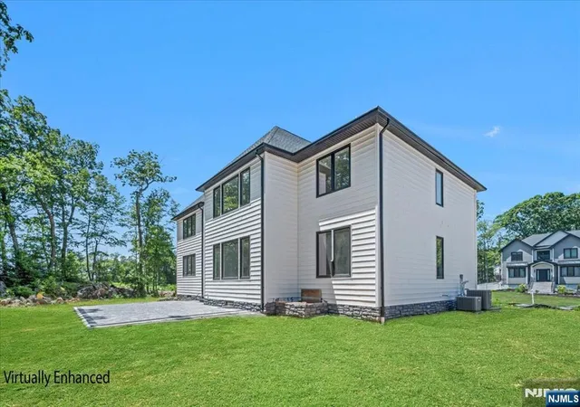 5th image of 72 Heritage Dr, West Milford, NJ 07480 | MLS# 26025675