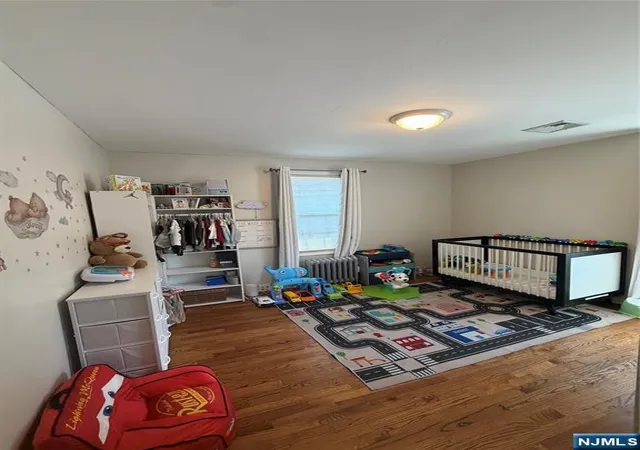Photo 3 of House for sale at 33 Adelaide St, Belleville, NJ 07109 | MLS# 26025751 | Listing updated on 2026-08-30