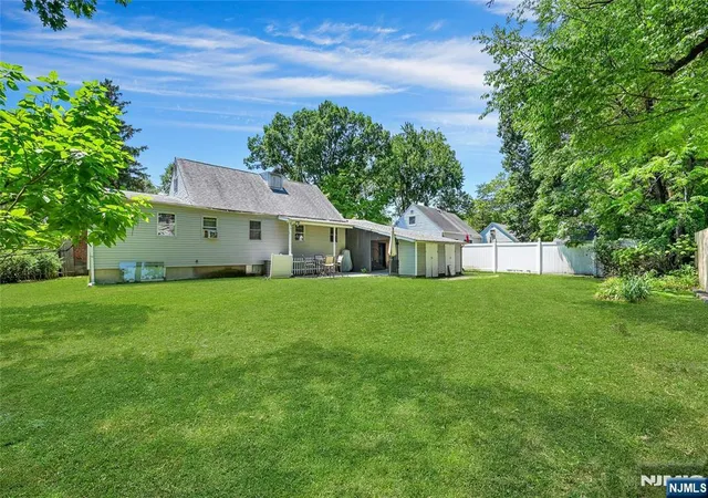 25th image of 397 Pleasant Ave, New Milford, NJ 07646 | MLS# 26025781