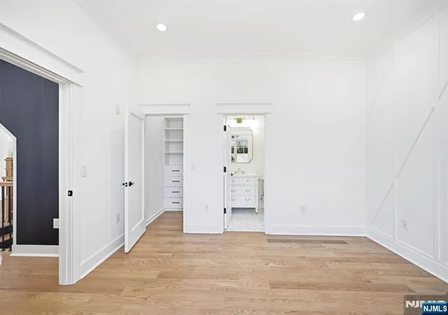 Photo 4 of Single family home for sale at 2 Wingate Dr, Livingston, NJ 07039 | MLS# 26025783 | Listing updated on 2026-09-18
