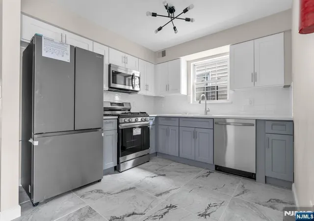 Photo 3 of Sale Pending at 533 S 10th Street, Newark, NJ 07105 | MLS# 26025811 | Listing updated on 2026-09-15