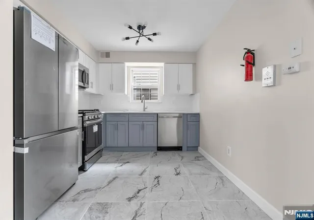 Photo 3 of Sale Pending at 533 S 10th Street, Newark, NJ 07105 | MLS# 26025811 | Listing updated on 2026-09-15