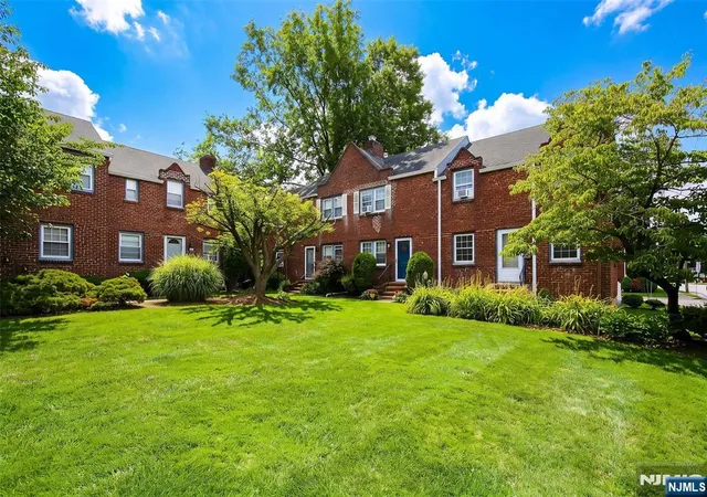 Photo 3 of Sale Pending at 909 River Rd #1, Teaneck, NJ 07666 | MLS# 26025847 | Listing updated on 2026-08-20