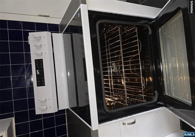 Listing Photo 4 - Condo for sale in building located at 12 Rolling Ridge Rd, Montvale, NJ 07645