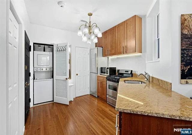 4th image of 222 48th, Union City, NJ 07087