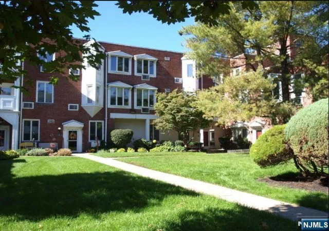 1st image of 520 Newark Pompton Turnpike #218, Pequannock Township, NJ 07444 | MLS# 26025858