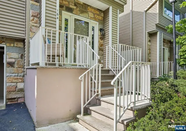 3rd image of 164 Clarken Dr, West Orange, NJ 07052 | MLS# 26025872