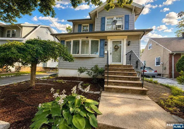 Photo 1 of Sale Pending at 88 Union Pl, Ridgefield Park, NJ 07660 | MLS# 26025882 | Listing updated on 2026-08-28