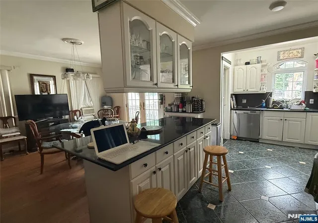 Photo 4 of Sale Pending at 88 Union Pl, Ridgefield Park, NJ 07660 | MLS# 26025882 | Listing updated on 2026-08-28