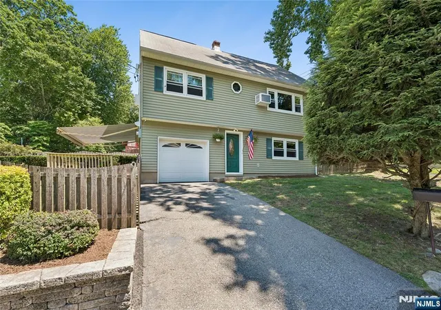 1st image of 4 Dogwood Ter, Wayne, NJ 07470 | MLS# 26025885