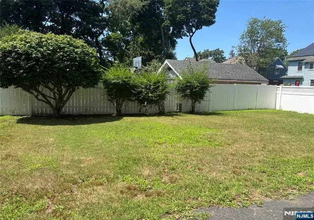 2nd image of 137 Morse Pl, Englewood, NJ 07631 | MLS# 26025937