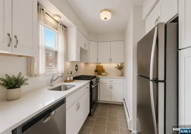 Listing Photo 4 - Condo for sale in building located at 79 Roseland Ave, Caldwell, NJ 07006 - Unit #73