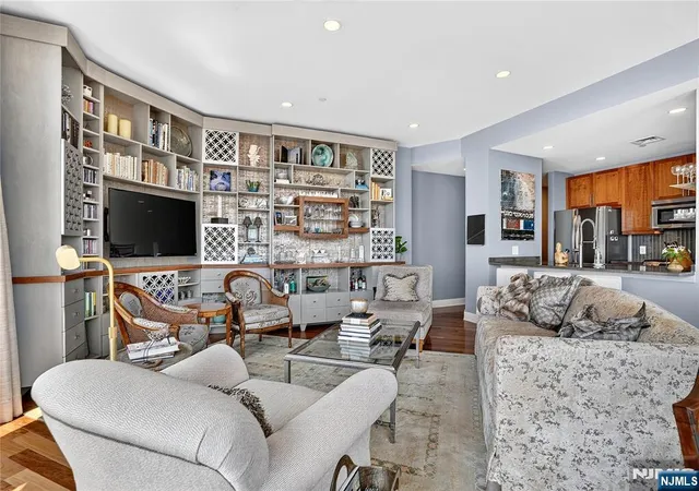 Photo 3 of Condo for sale at 201 Luis Munoz Marin Blvd #1211, Jersey City, NJ 07302 | MLS# 26025964 | Listing updated on 2026-08-25