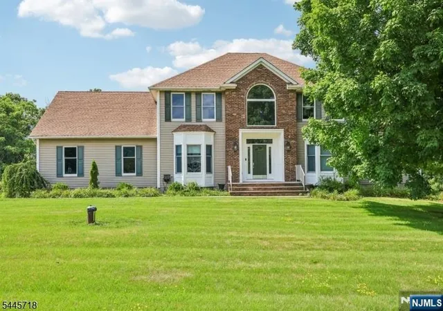 1st image of 6 Comanche Trl, Vernon, NJ 07462 | MLS# 26025988