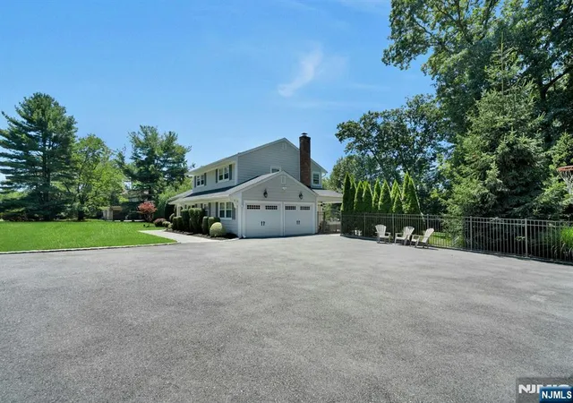 26th image of 247 Oldwoods Rd, Franklin Lakes, NJ 07417 | MLS# 26025991