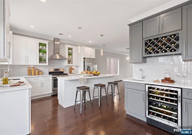Listing Photo 4 - Condo for sale in building located at 85 Washington Ave, Cliffside Park, NJ 07010 - Unit #85