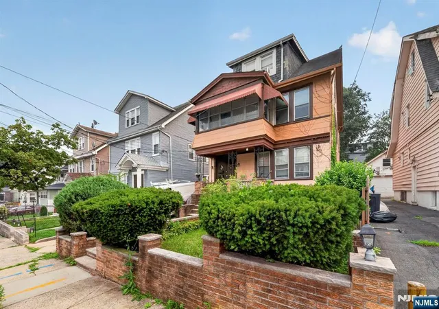 Photo 1 of Sale Pending at 288 Pomona Ave, Newark, NJ 07112 | MLS# 26026020 | Listing updated on 2026-09-16
