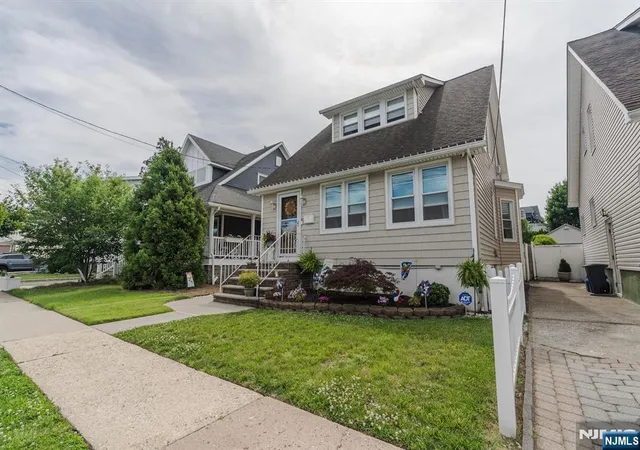 Photo 2 of Sale Pending at 334 Travers Pl, Lyndhurst, NJ 07071 | MLS# 26026034 | Listing updated on 2026-07-30