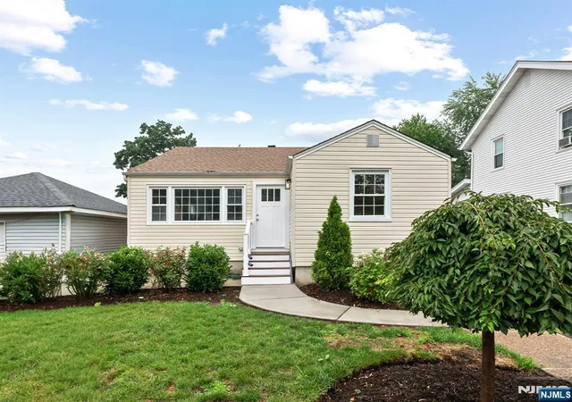 2nd image of 27 Kenter Pl, Clifton, NJ 07012 | MLS# 26026075