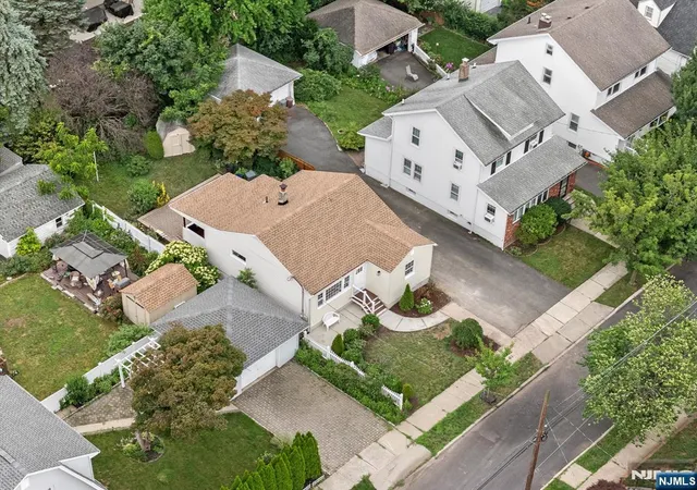 34th image of 27 Kenter Pl, Clifton, NJ 07012 | MLS# 26026075