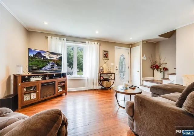 Photo 3 of Sale Pending at 23 Bolten Pl, Bloomfield, NJ 07003 | MLS# 26026088 | Listing updated on 2026-09-19