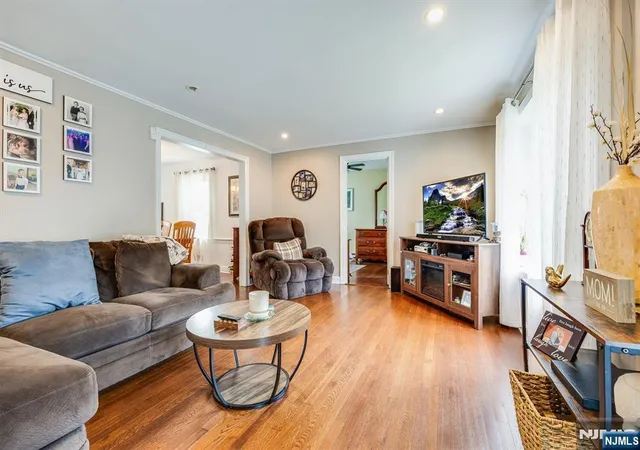 Photo 4 of Sale Pending at 23 Bolten Pl, Bloomfield, NJ 07003 | MLS# 26026088 | Listing updated on 2026-09-19