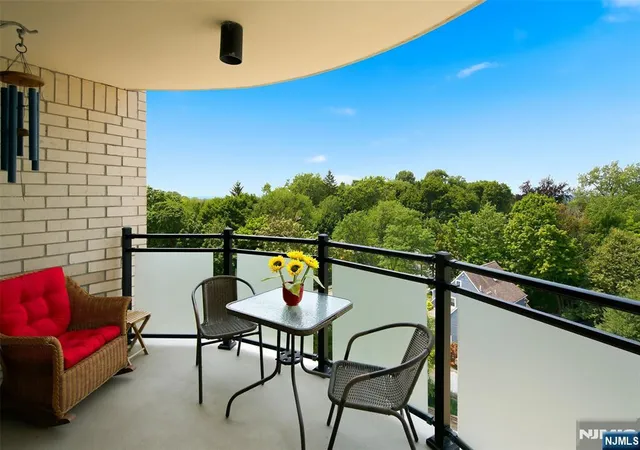 Photo 3 of Sale Pending at 125 Prospect Ave #8C, Hackensack, NJ 07601 | MLS# 26026096 | Listing updated on 2026-08-17