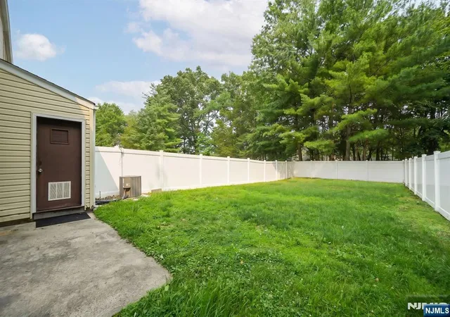 21st image of 25 Driscoll Ct, North Brunswick, NJ 08902 | MLS# 26026100