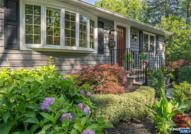 2nd image of 131 Highwood Ave, Glen Rock, NJ 07452 | MLS# 26026104