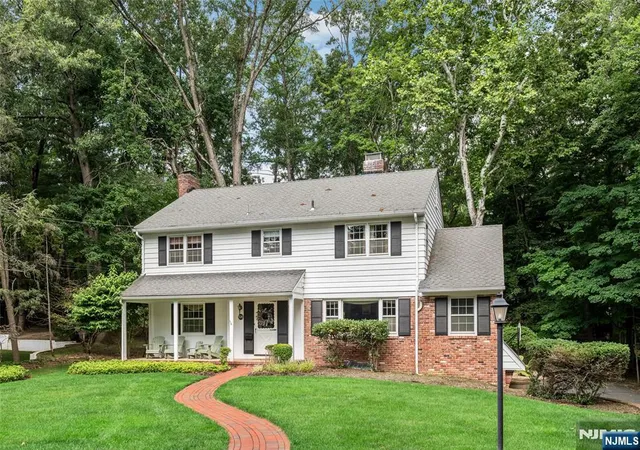 1st image of 570 Bennington Ter, Ridgewood, NJ 07450 | MLS# 26026120