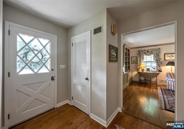 4th image of 570 Bennington Ter, Ridgewood, NJ 07450 | MLS# 26026120
