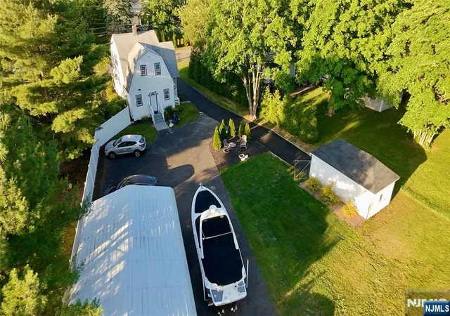 2nd image of 85 Kinnelon Rd, Kinnelon Borough, NJ 07405 | MLS# 26026145