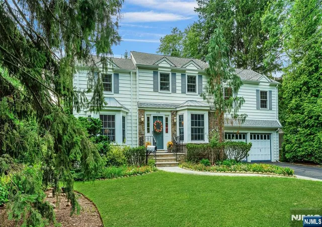 Photo 3 of Sale Pending at 733 Lotus Ave, Oradell, NJ 07649 | MLS# 26026182 | Listing updated on 2026-08-07