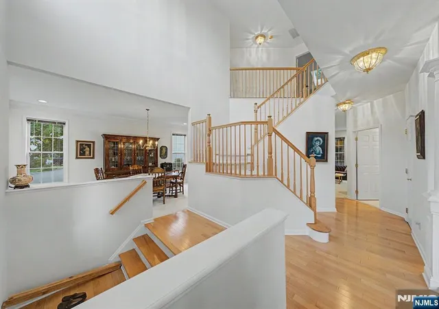 3rd image of 29 Skytop Rdg, Oakland, NJ 07436 | MLS# 26026210