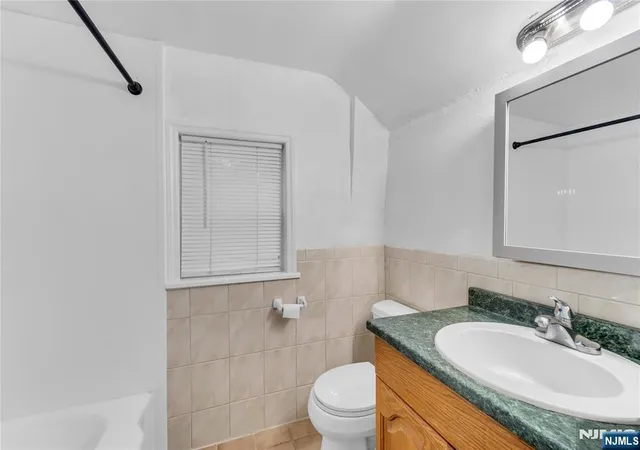 Photo 4 of Single family home for sale at 189 Livingston St, Northvale, NJ 07647 | MLS# 26026245 | Listing updated on 2026-07-25