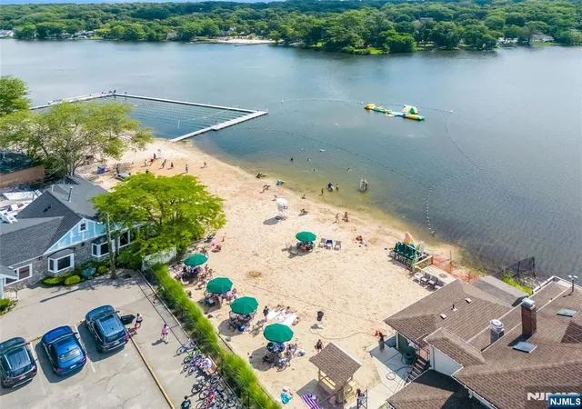 29th image of 51 Laurel Dr, Wayne, NJ 07470 | MLS# 26026246