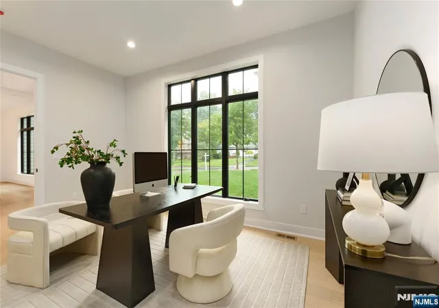 Photo 4 of Single family home for sale at 27 Crestwood Dr, Glen Rock, NJ 07452 | MLS# 26026291 | Listing updated on 2026-08-30