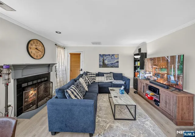 Listing Photo 3 - Condo for sale in building located at 121 Country Clb Dr, Union, NJ 07083 - Unit #10