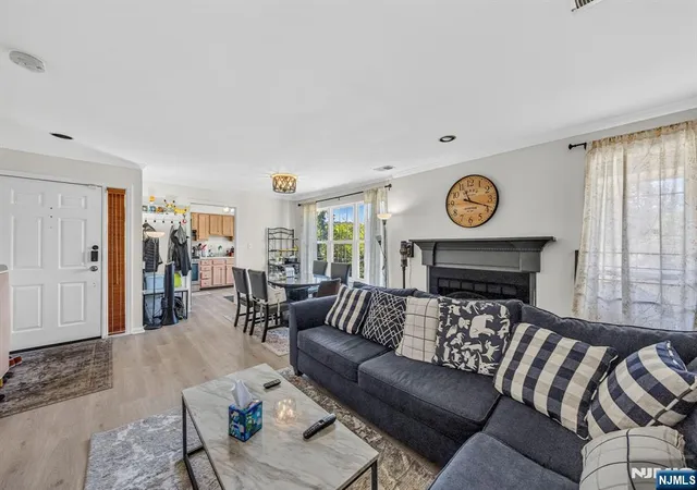 Listing Photo 4 - Condo for sale in building located at 121 Country Clb Dr, Union, NJ 07083 - Unit #10