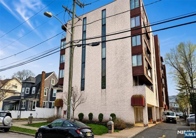 Photo 1 of Condo for sale at 55 Clinton Pl #304, Hackensack, NJ 07601 | MLS# 26026336 | Listing updated on 2026-08-22