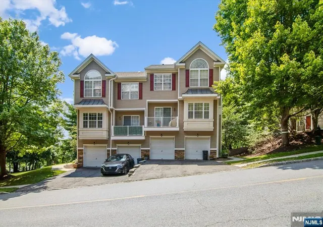 Photo 2 of Townhouse for sale at 34 Ridge Dr, Pompton Lakes, NJ 07442 | MLS# 26026412 | Listing updated on 2026-08-09