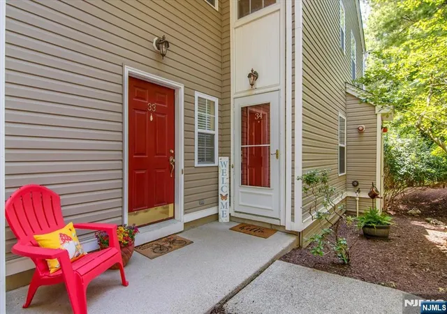 Photo 3 of Townhouse for sale at 34 Ridge Dr, Pompton Lakes, NJ 07442 | MLS# 26026412 | Listing updated on 2026-08-09