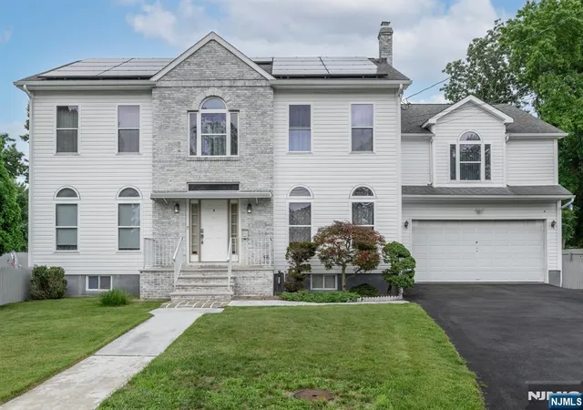 1st image of 4 Elm Ct, Little Falls, NJ 07424 | MLS# 26026422