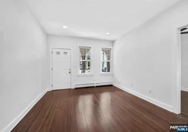Photo 4 of Multi family home for sale at 289 Hathaway St, Wallington, NJ 07057 | MLS# 26026424 | Listing updated on 2026-09-13