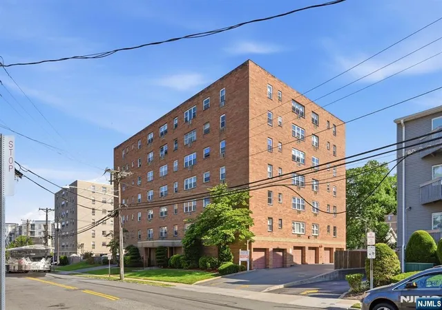 Photo 2 of Condo for sale at 25 Jefferson St #2F, Hackensack, NJ 07601 | MLS# 26026426 | Listing updated on 2026-08-02