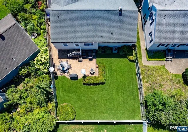 3rd image of 44 Lorrie Ln, Clifton, NJ 07012 | MLS# 26026430
