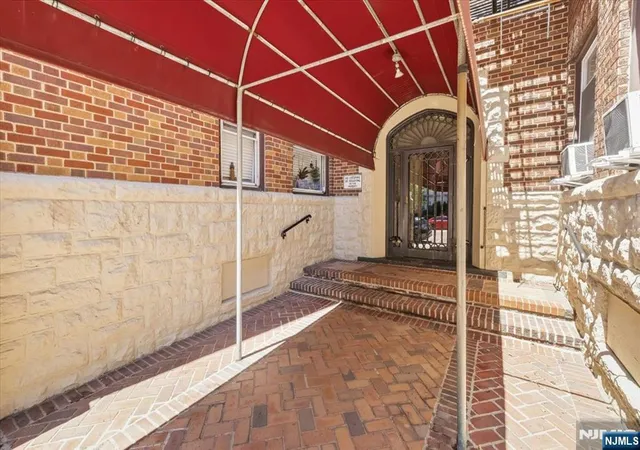 Listing Photo 4 - Condo for sale in building located at 6015 E Blvd, West New York, NJ 07093 - Unit #1B