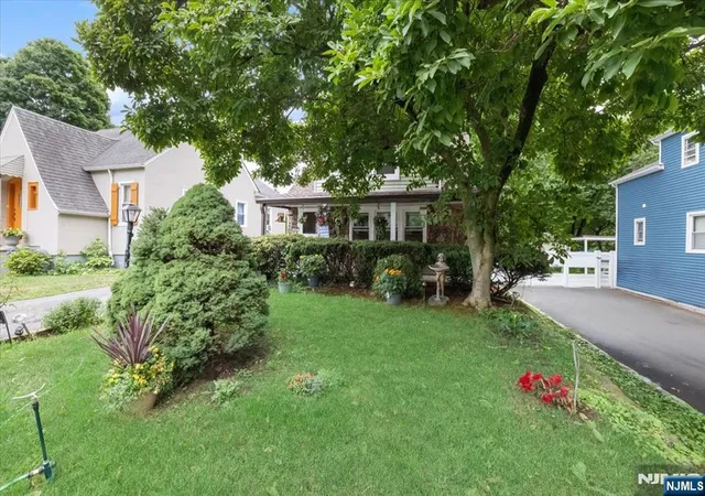 Photo 1 of Single family home for sale at 203 Willow Ave, Hackensack, NJ 07601 | MLS# 26026461 | Listing updated on 2026-08-17