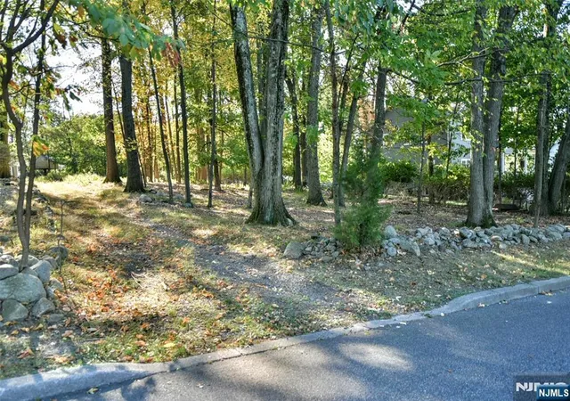 1st image of 492 Manchester Ave, North Haledon, NJ 07508 | MLS# 26026465