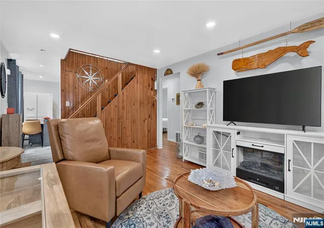 Photo 4 of Sale Pending at 6 Elm Hl Rd, Clifton, NJ 07013 | MLS# 26026478 | Listing updated on 2026-09-15